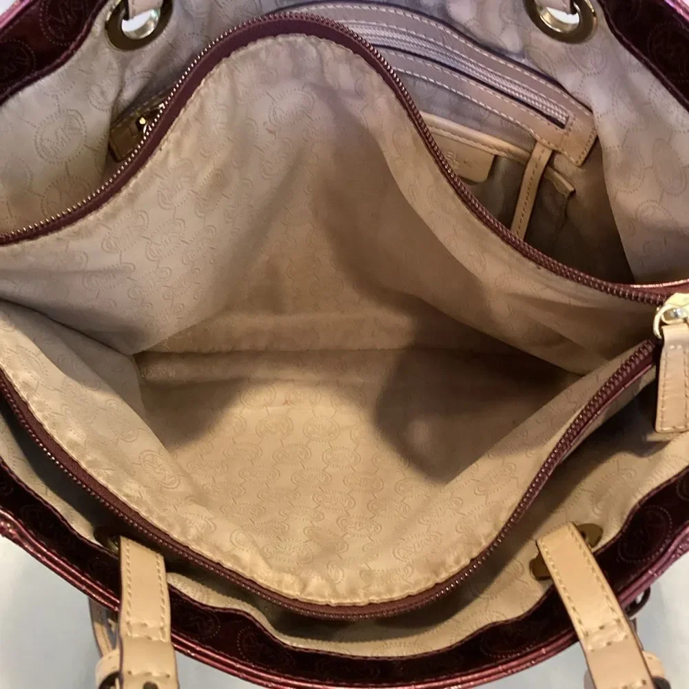 Michael Kors Bag Purse Handbag Leather Embossed Signature Patent EW Jet Set Tote